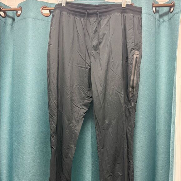 Nike Pants - Nike Joggers in Black Size XL